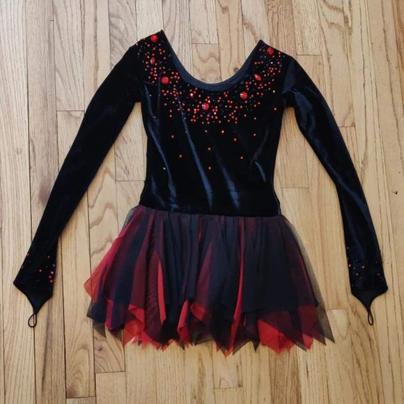 Stunning red and black figure skating dress with multi layer skirt - Picture 2 of 2